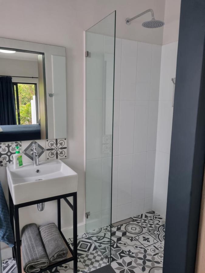 12Onparkeslane Hotel Книсна Екстериор снимка