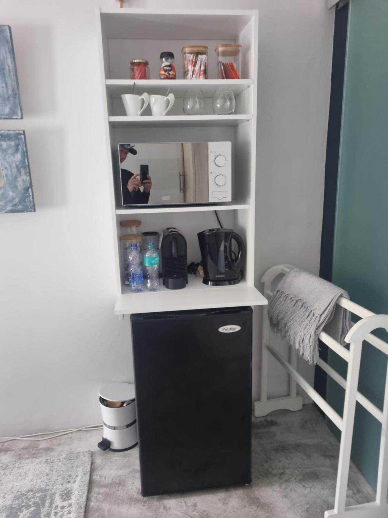 12Onparkeslane Hotel Книсна Екстериор снимка